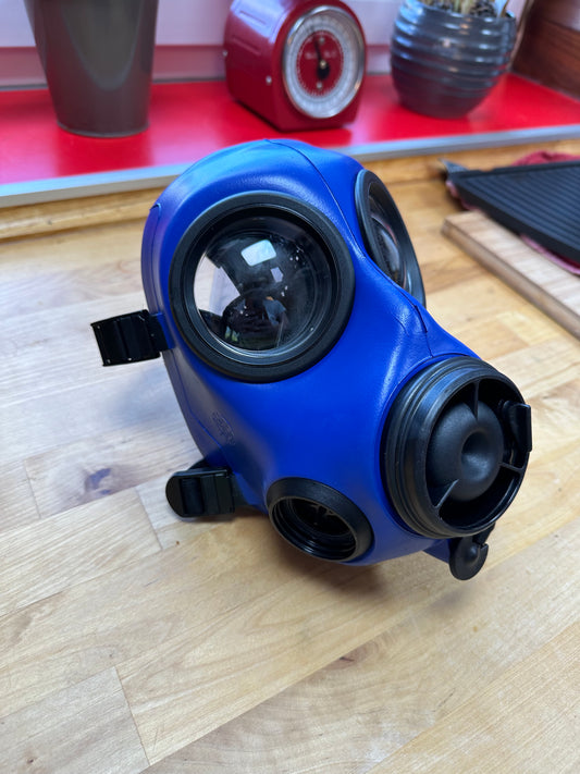 Gasmaske Lackieren in Wunschfarbe