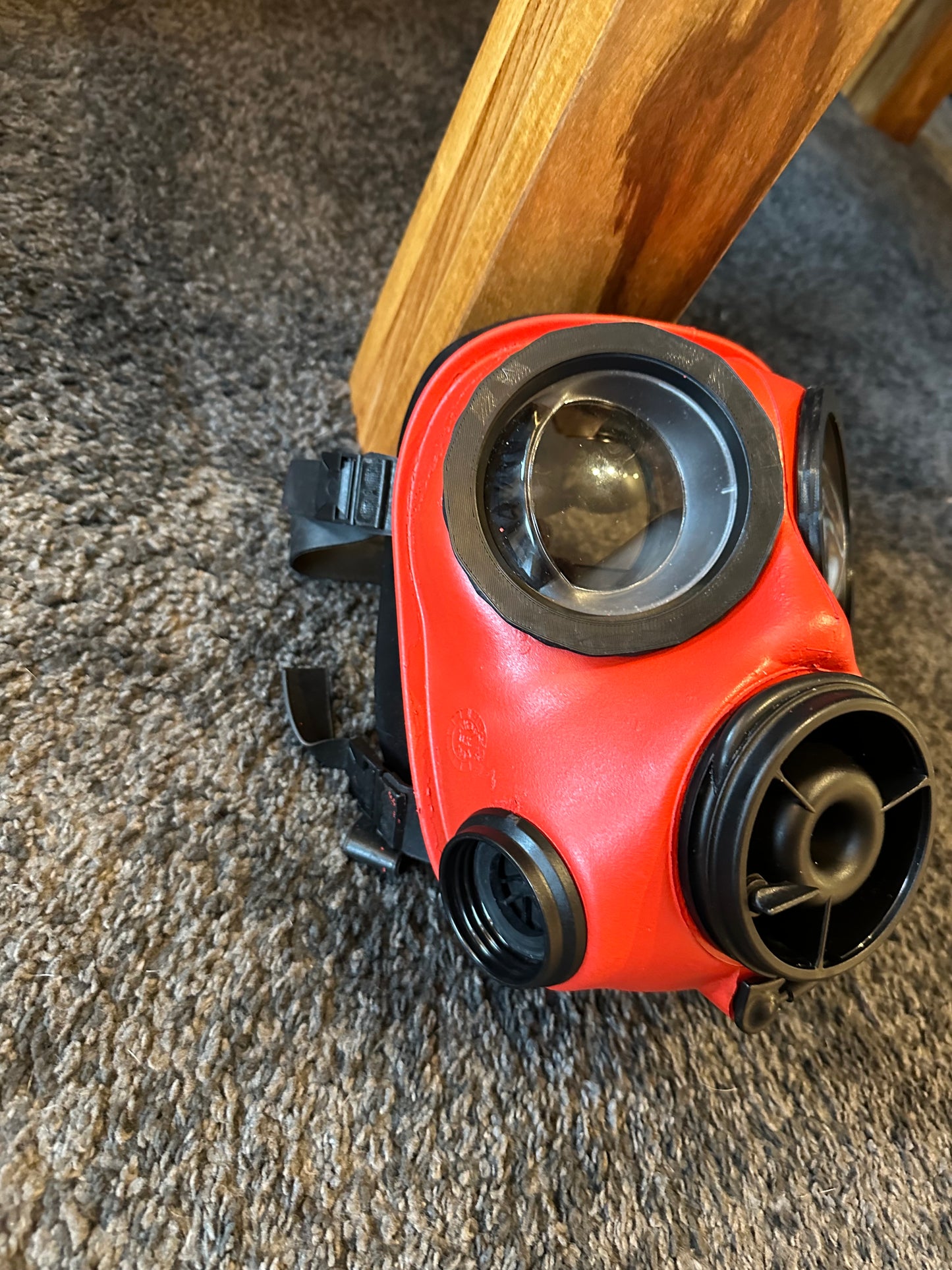 Peinture de masque à gaz dans la couleur souhaitée