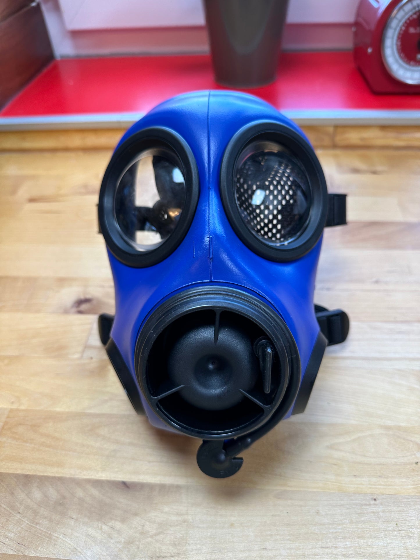 Peinture de masque à gaz dans la couleur souhaitée